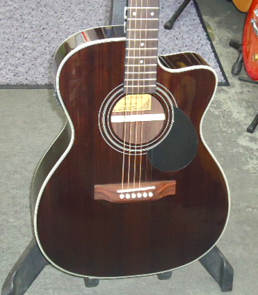 おとぐら＜音蔵＞ 中古アコースティックギター情報